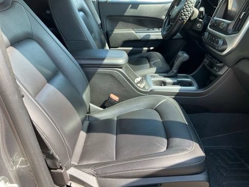 Used 2021 Chevrolet Colorado LT w/ Safety Package AWD/4WD image 11