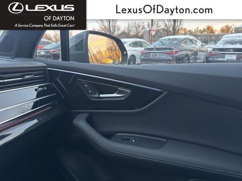 Used 2025 Audi Q7 3.0T Premium Plus image 35