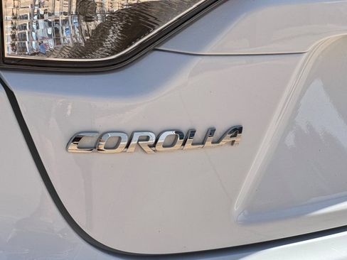 Used 2025 Toyota Corolla SE FWD image 33
