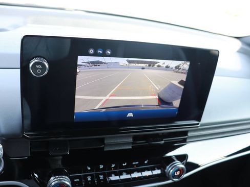 Certified 2024 Honda Prologue Touring image 30