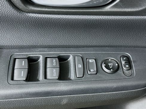 Used 2025 Honda CR-V EX image 15