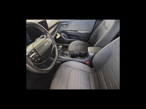 Used 2025 Kia K4 EX FWD image 11