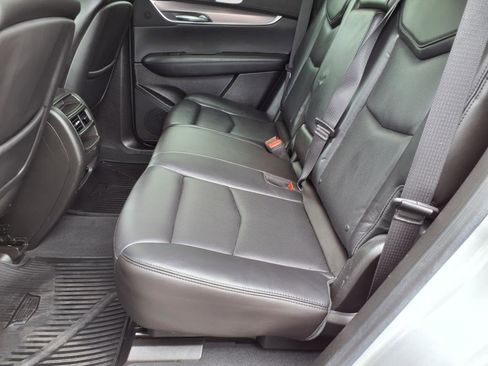 Certified 2018 Cadillac XT5 Luxury w/ Driver Awareness Package image 11