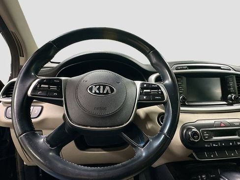 Used 2019 Kia Sorento EX FWD image 11