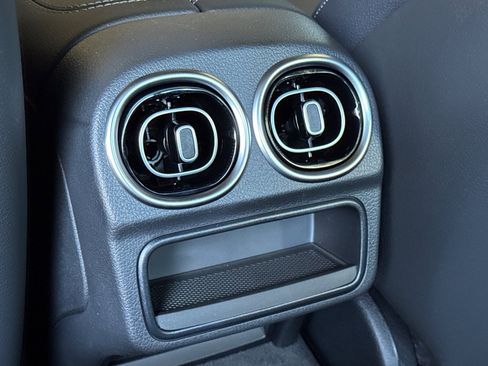 New 2025 Mercedes-Benz C 300 4MATIC Sedan image 15