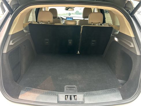 Used 2021 Lincoln Corsair AWD w/ Rear Removable Package Tray image 20