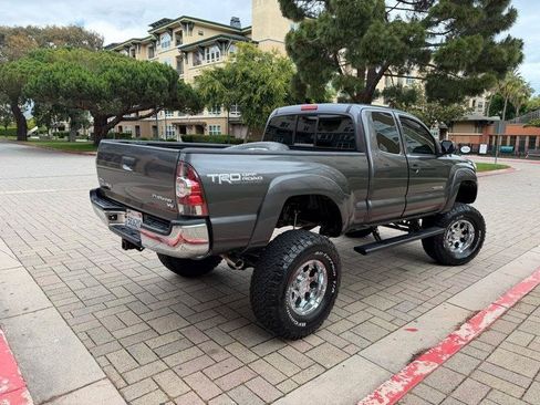 Used 2013 Toyota Tacoma PreRunner w/ TRD Off-Road Pkg RWD image 14