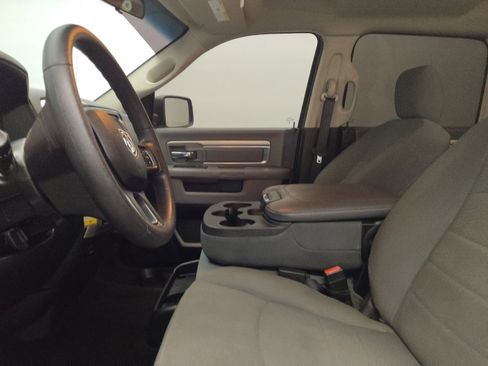 Used 2017 RAM 1500 Classic SLT AWD/4WD image 17
