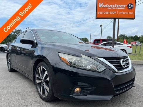 Used 2016 Nissan Altima 2.5 SR FWD image 2