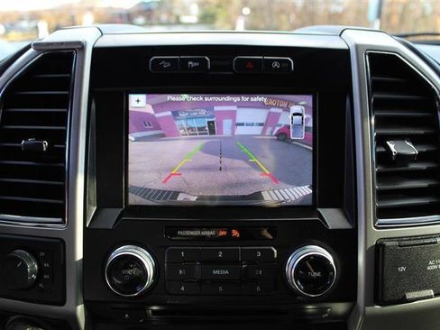 Used 2017 Ford F150 Lariat w/ Equipment Group 502A Luxury AWD/4WD image 20