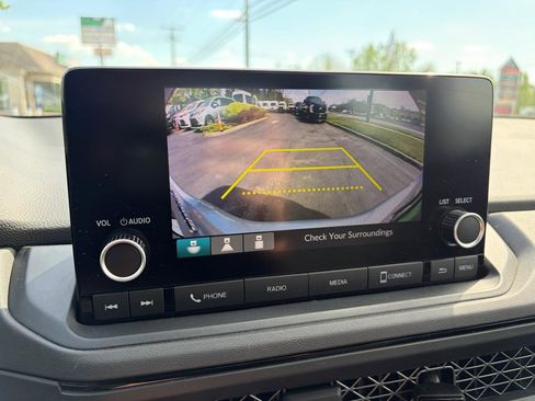 Used 2023 Honda Accord LX image 25