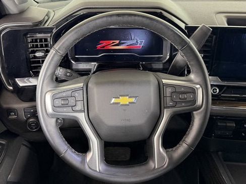 Certified 2024 Chevrolet Silverado 2500 LT w/ Convenience Package AWD/4WD image 9