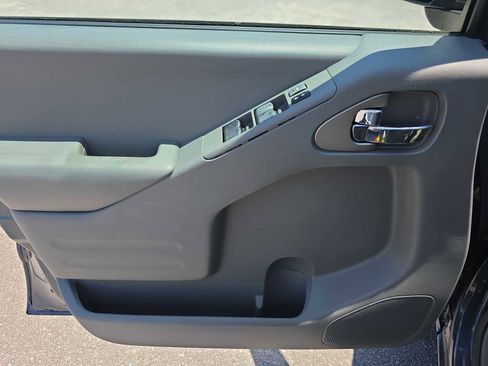 Used 2017 Nissan Frontier Desert Runner RWD image 17