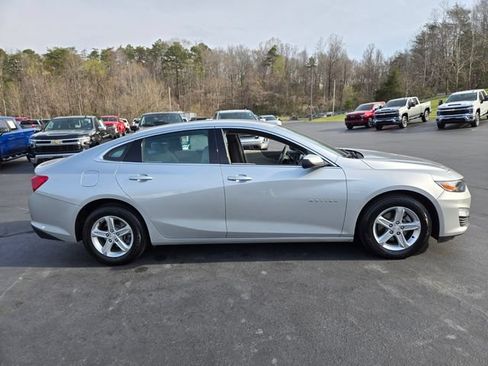 Used 2022 Chevrolet Malibu LS w/ Driver Confidence Package II FWD image 12