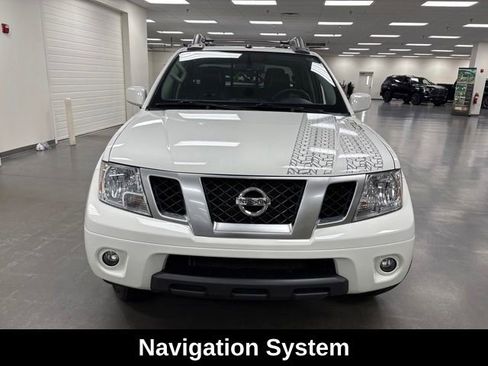 Used 2020 Nissan Frontier PRO-4X w/ Pro-4x Utility Package AWD/4WD image 2
