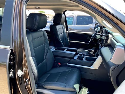 Used 2024 Toyota Tundra Limited w/ Power Package RWD image 9