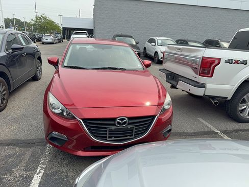 Used 2014 MAZDA MAZDA3 i Touring w/ Technology Package FWD image 2
