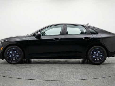 Used 2025 Kia K5 LXS image 5