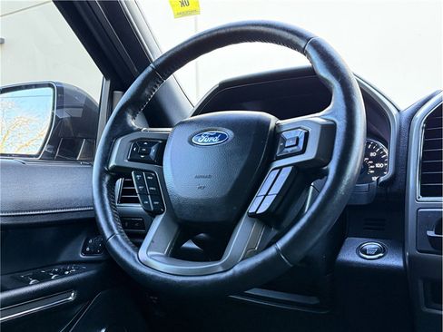 Used 2020 Ford Expedition Max XLT w/ Equipment Group 202A image 17