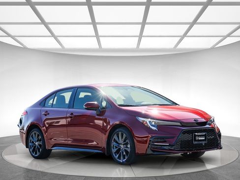 Used 2026 Toyota Corolla SE w/ SE Package FWD image 6