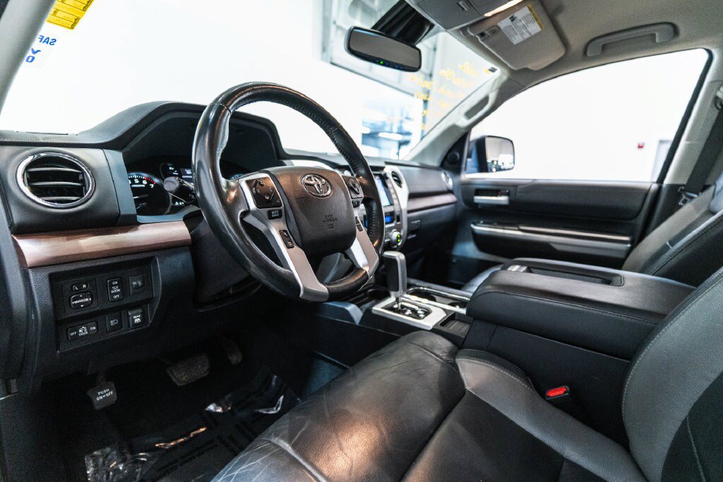 Used 2021 Toyota Tundra Limited w/ Limited Premium Package AWD/4WD image 4