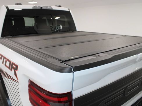 Used 2025 Ford F150 Raptor AWD/4WD image 17