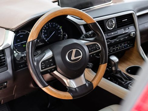 Used 2018 Lexus RX 450hL Premium w/ Premium Package AWD/4WD image 4