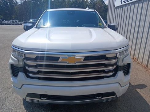 Used 2022 Chevrolet Silverado 1500 High Country w/ High Country Premium Package image 16
