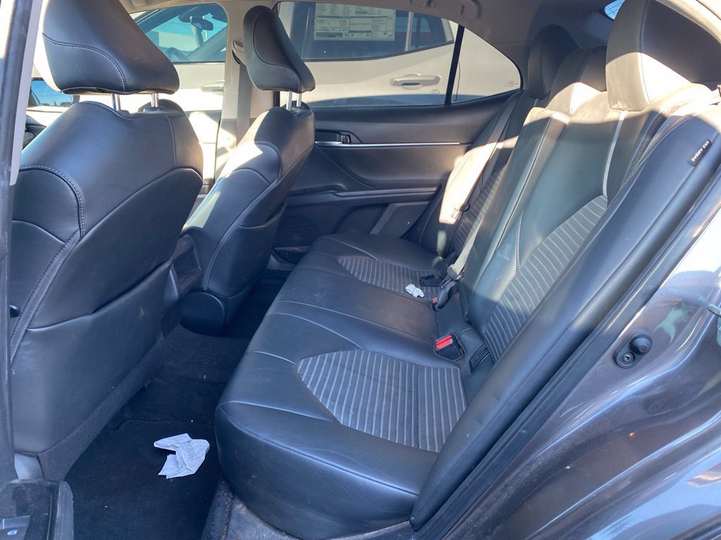 Used 2020 Toyota Camry SE w/ Carpet Mat Package FWD image 8