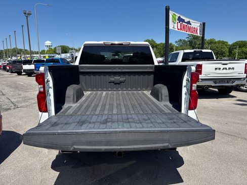 Used 2020 Chevrolet Silverado 1500 Custom w/ Custom Max Trailering Package AWD/4WD image 17
