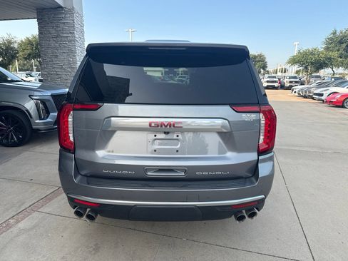 Used 2022 GMC Yukon Denali RWD image 4