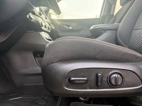 Used 2021 GMC Terrain SLE w/ Driver Convenience Package image 30