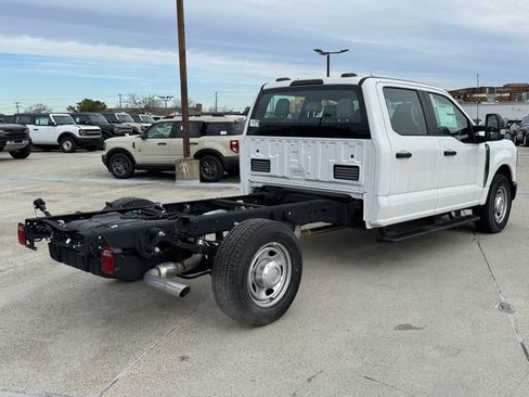 Used 2024 Ford F350 XL RWD image 5