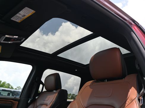 Used 2023 RAM 1500 Limited AWD/4WD image 30