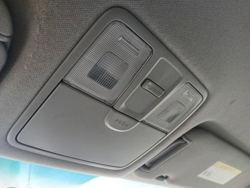 Used 2013 Hyundai Elantra GLS w/ Preferred Pkg FWD image 21