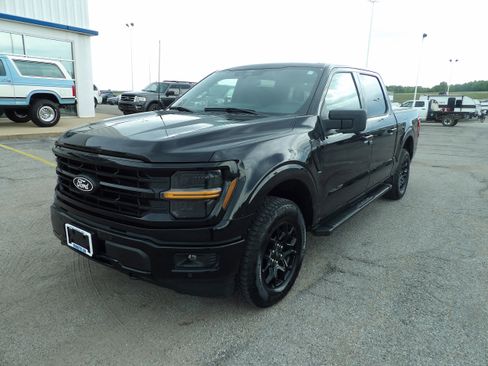 Used 2025 Ford F150 XLT w/ Equipment Group 302A MID AWD/4WD image 3