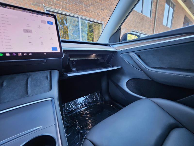 Used 2024 Tesla Model Y 2WD image 54