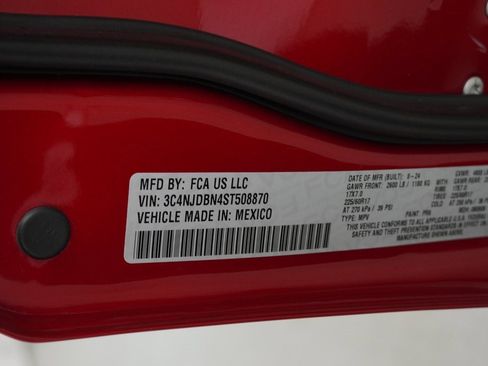 Certified 2025 Jeep Compass Latitude w/ Convenience Group image 53