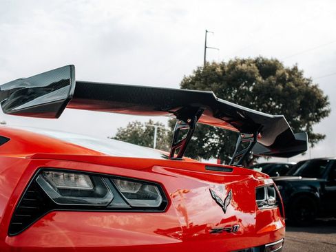 Used 2019 Chevrolet Corvette ZR1 RWD image 16