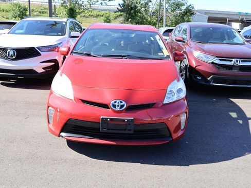 Used 2013 Toyota Prius Two FWD image 2