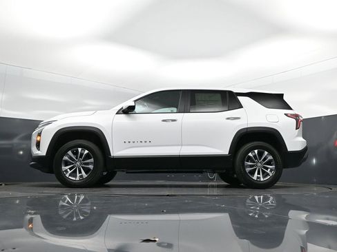 New 2026 Chevrolet Equinox LT w/ Safety and Technology Package image 40