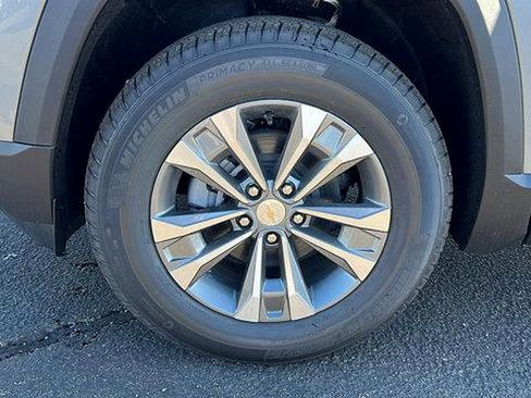 New 2026 Chevrolet Equinox LT w/ Convenience Package II image 10