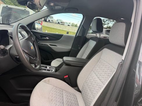 Used 2022 Chevrolet Equinox LS w/ LS Convenience Package AWD/4WD image 9