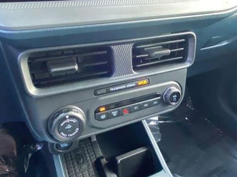 Used 2025 Ford Maverick Lariat w/ Black Appearance Package AWD/4WD image 26