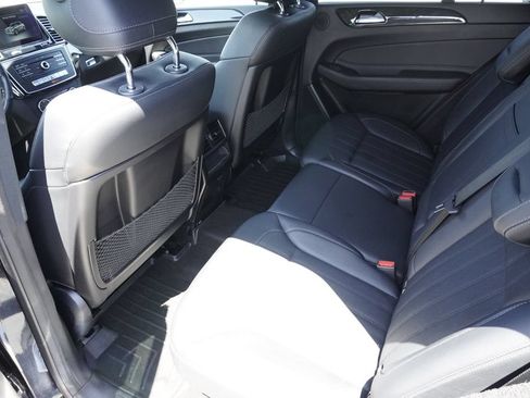 Used 2019 Mercedes-Benz GLE 400 4MATIC image 29