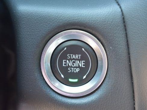 Used 2023 Chevrolet Suburban LT RWD image 29