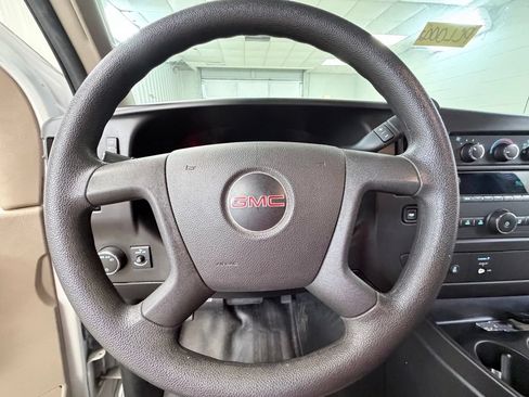 Used 2017 GMC Savana 2500 RWD image 32