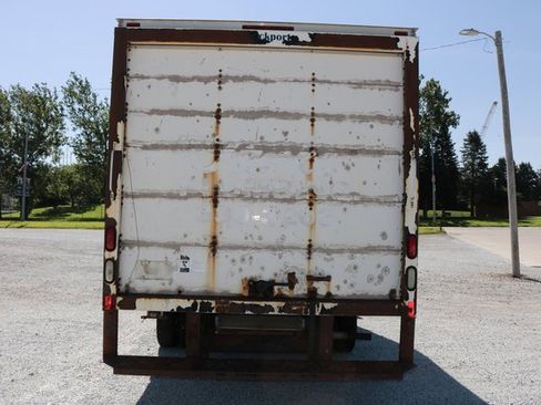 Used 2004 Ford E-350 and Econoline 350 Super Duty image 3