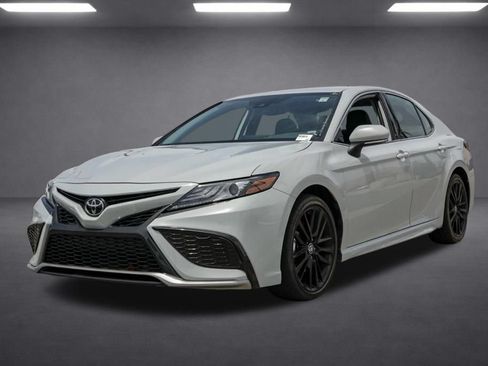 Used 2024 Toyota Camry XSE FWD image 9