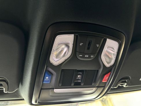 Used 2024 RAM 2500 Tradesman w/ Chrome Appearance Group image 26